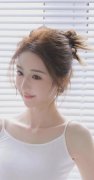 搞权色、钱色买卖；违规收受礼